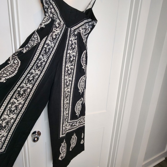 NWT Free People Feel The Sun Linen Black Paisley Jumpsuit 0 Cutout Beachy Boho - Picture 8 of 12